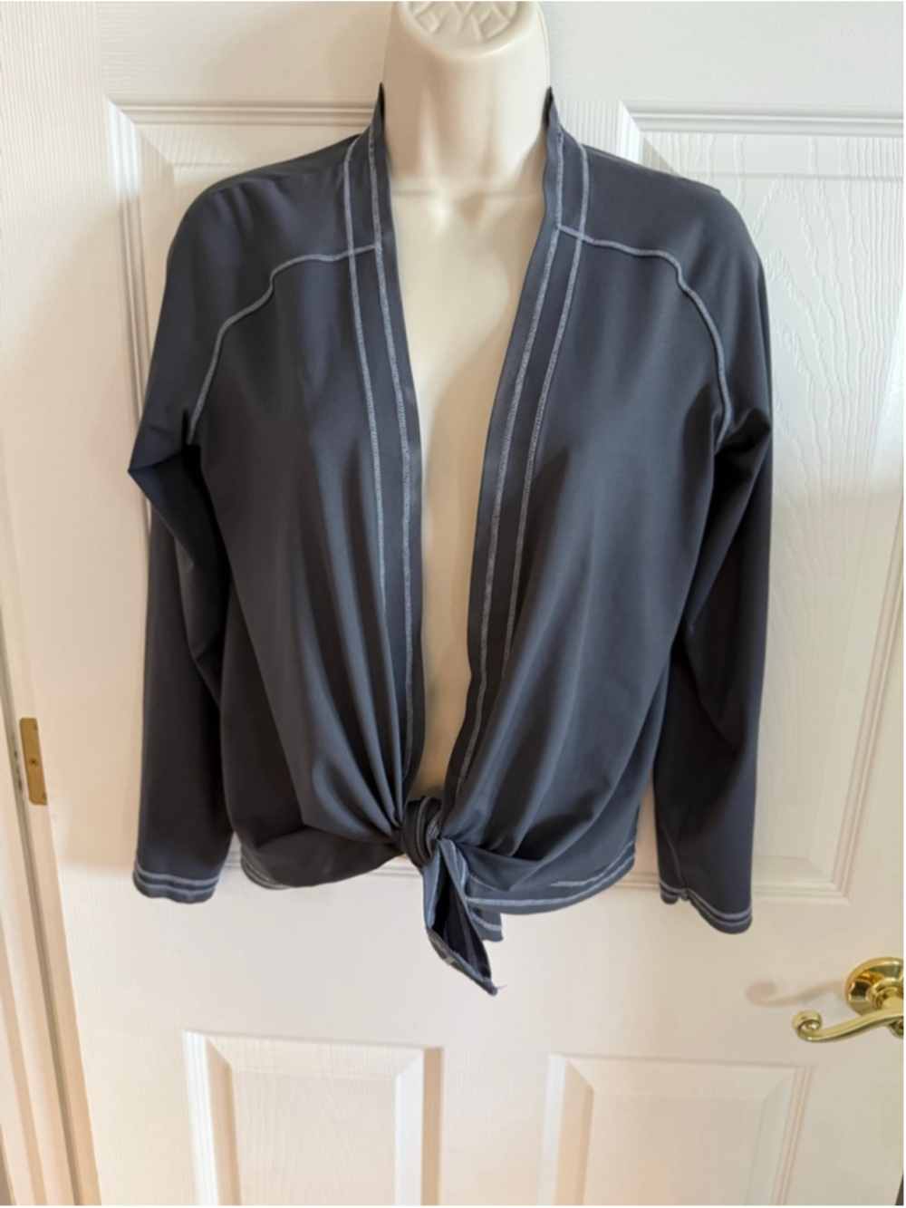 Title Nine cardigan with a gray finish and white contrast stitching size Small - Picture 3 of 8